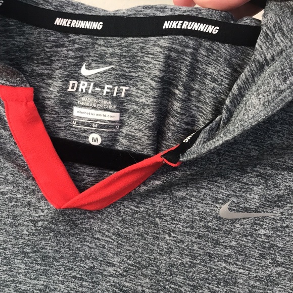❌SOLD❌ NWOT Nike Running Hooded Long Sleeve Medium - Picture 4 of 9